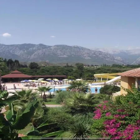 Mir'amor Garden 4* קמר