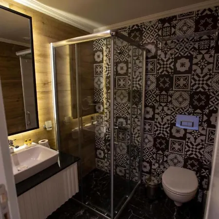 Отель Mir'amor Garden 4*